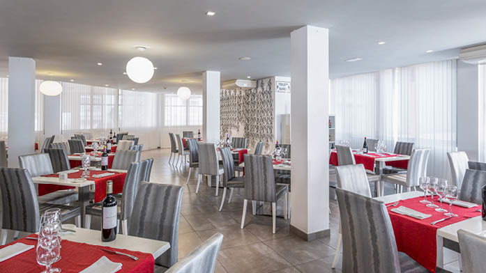 Royal Sunset Beach Club